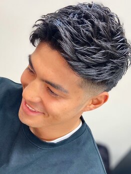 オアゾバーバー(OAZO BARBER)の写真/フェイススパの新習慣。髪だけでなく肌も整え清潔感UP！再現性が高く朝も簡単にスタイリング◎