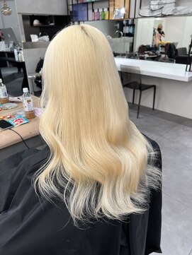 ベレーザ 渋谷(BELEZA) 10964ニュアンスカラーホワイトブロンド韓国風巻きレイヤーボブ