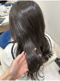 グレージュ ×  ミディアム