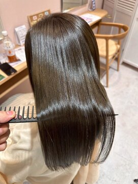 メルク ユニ(merc.uni) 縮毛矯正/髪質改善/サラツヤストレート/ストレートロング/艶髪