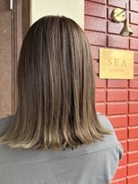 シー(SEA)&nbsp;ナチュラル外ハネミディ