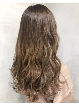 ヘアアンドビューティー クローバー(Hair&Beauty Clover) matte beige/ニュアンスカラー