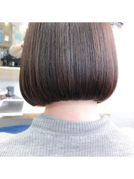 フィン(FiN by allure) 浦前ツバサ/大人かわいいこなれボブ透明感