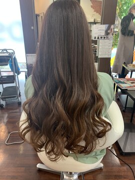 イブヘアー(eve. Hair) オレンジブラウン×巻き髪