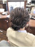ドレスヘアお呼ばれアレンジ結婚式　編み込み　シニヨン　アップ