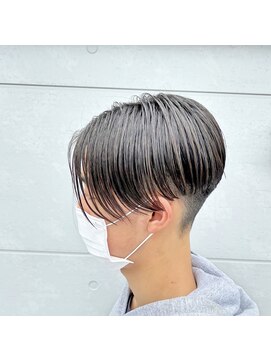 ヘアステージアミカル センターパート