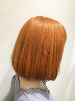 エニ(Eni)&nbsp;内巻きミディアムボブオレンジ
