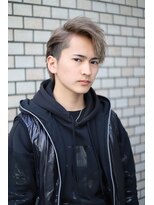 フリーク バーバーショップ 都島店(FREAK BARBER SHOP) ミディアムショートホワイトグレージュツイストスパイラル