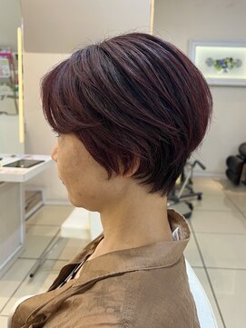 フレア(FLAiR) 20代30代40代ショート白髪ぼかしハイライトピンクレッドカラー