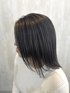 トモズヘアデザイン(Tomo's Hair Design) グレーハイライト