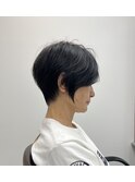 ひし形ショート40代ショート襟足タイト後頭部丸み