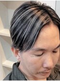 センターパート×バレイヤージュ×ブラック&シルバーカラー