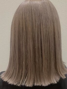 アールシリウス(R,SIRIUS) ブリーチ2回で出来るベージュカラー