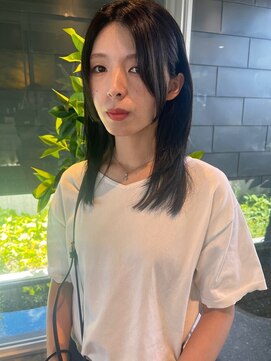 ストレートレイヤー×艶カラー