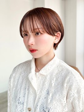 ショートおくれ毛顔周りレイヤー前髪カット小顔_ba525391