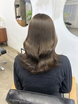 パーク(PERK)&nbsp;【PERK サツキ】透明感抜群なオリーブグレージュ