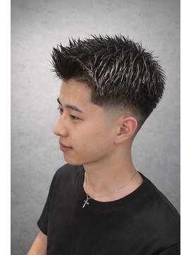 ワンワンオー バーバーショップ 長浜店(@110 BARBER SHOP) フェザーアップ×フェードで作る、最旬スタイル