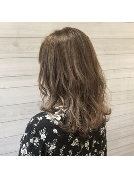 クレア(CREA) アッシュグレーハイライト