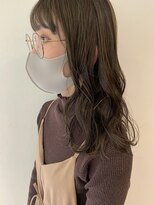 ユーフォリア 青山(Euphoria)&nbsp;セミディースタイルに大人かわいい暗色オリーブベージュ♪