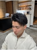 黒髪短髪リバースアップバング刈り上げ