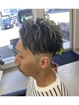 ステップス(Steps) スキンフェード/ブリーチ/メッシュ