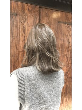 ランソ(RUNSO) オリーブグレージュ♪小顔に見せる♪