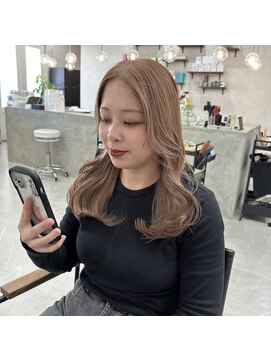 スターク(stark) ミルクティー/レイヤー/韓国/ブラウン/顔まわり/姫路