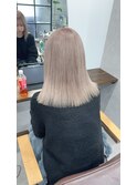 ペールベージュ