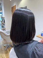 ジーナ(ZINA) 艶髪ボブ