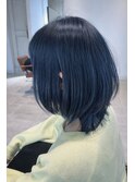 ブルー×グレーで魅せる艶レイヤーボブ