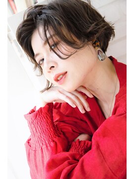 ヴィックス クリスタル(VIC’S crystal) 【VICS川口】こなれハンサムショート【チヒロ】