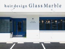 グラスマーブル(Glass Marble)の雰囲気（鮮やかな青色の扉が目印です♪）