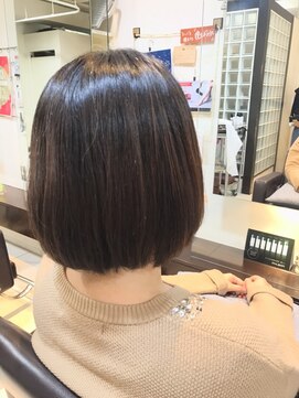 スティラ スムース 高田馬場(Stilla smooth) クセをいかした、ナチュラルに見える縮毛矯正をしたい方に