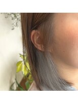 ヘアーサロン プアメリア(Puamelia) 大人可愛いチラ見せテクニック★インナーカラー×ホワイトグレー