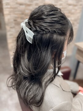 ビースリー ロア ハーフアップアレンジ　2022/04/07