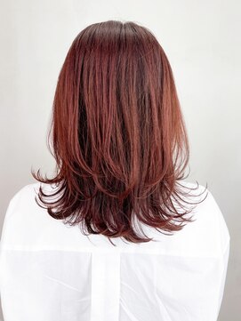 アイティーバイアルバム 下北沢店(IT by ALBUM) ミディレイヤー_アースカラーくびれヘアツートンカラー_ba364501