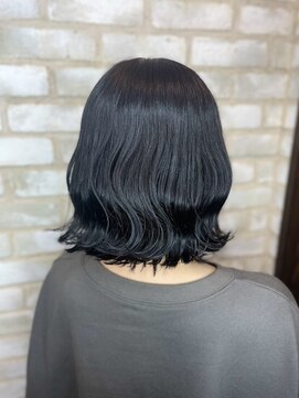 ルート(Route) 外ハネダークグレージュ