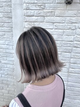 アンダーバーホワイト 広島 並木店(_WHITE) シャドールーツ