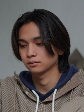 ノーエン(noen) センターパートスパイラルパーマツーブロック刈り上げメンズヘア