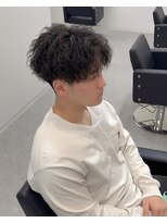 ブライト(BRIGHT)&nbsp;センターパートツイストスパイラルパーマ