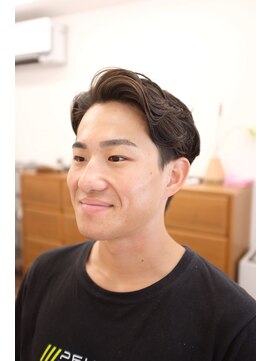 パストアンドニュー(past and new) 七三分けツーブロック