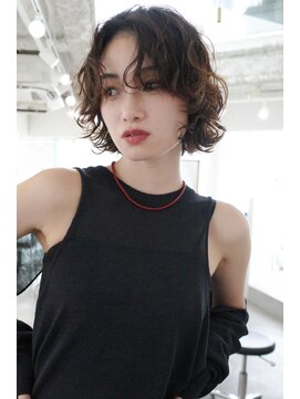 ワク(WAKU) 【WAKU】パーマボブ・アッシュカラー