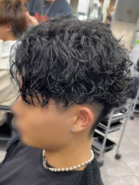 ゴールドシブヤ(GOALD SHIBUYA) 【リアルお客様スタイル】センターパートスペインカール