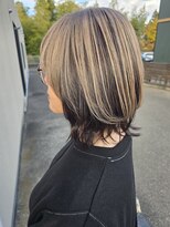 ヘアーデザイン ビビッド(HAIR DESIGN VIVID)&nbsp;ウルフ/ウルフボブ/レイヤー/白髪ぼかし/アンブレラカラー