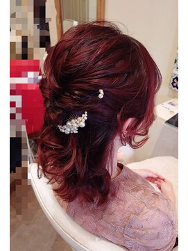 お呼ばれヘアセット大人可愛いハーフアップゆるふわ結婚式二次会