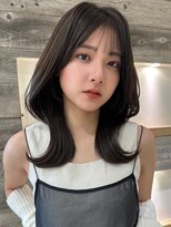 アイヴィー(IVY) 透明感カラー チャコールグレー くびれヘア【肥田亜沙美】