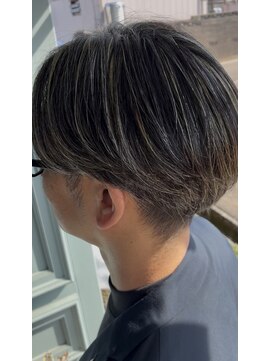 ヘアーイーダッシュ(HAIR E') 白髪を活かしたハイライトカラー