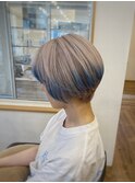 【山本智文】ホワイトシルバーエンズブルーショートカット