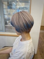 コモレビ(komorebi)&nbsp;【山本智文】ホワイトシルバーエンズブルーショートカット