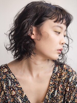 ラフに、自分らしく。頑張りすぎてない”ヌケ感”重視のトレンドヘアは、ぜひEMMAにお任せください☆